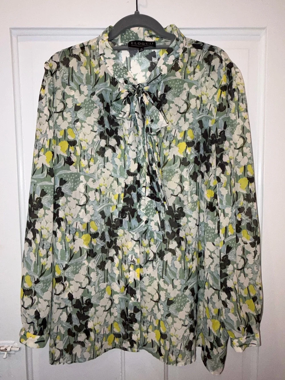 Eloquii sheer button-down floral top, neck bow, 22, NWOT - Picture 3 of 4